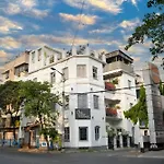 The Corner Courtyard